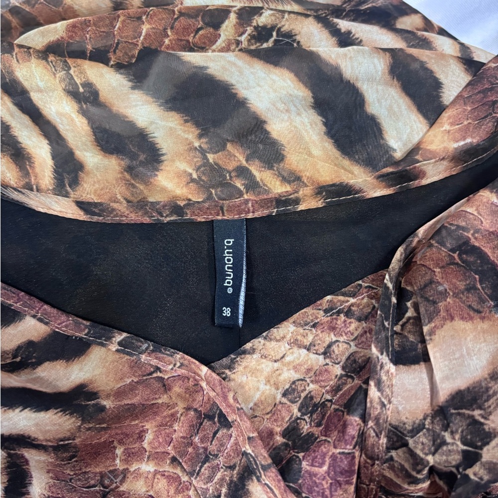 Maxi Dress Brown Animal Print Tiger Motifs V-neckline Flowing Kimono Sleeves - Picture 6 of 8